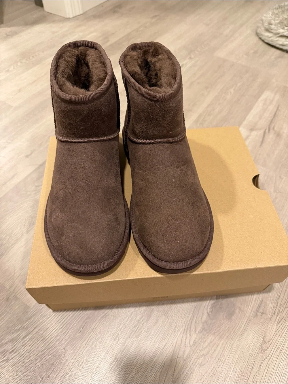 UGG Short Classic II Boots in Chestnut Brown